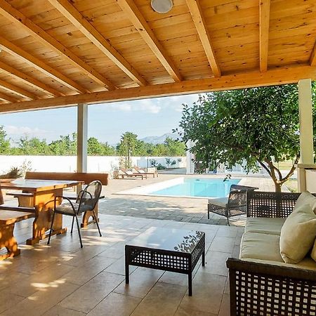 Villa Legacy Krusvar Екстер'єр фото