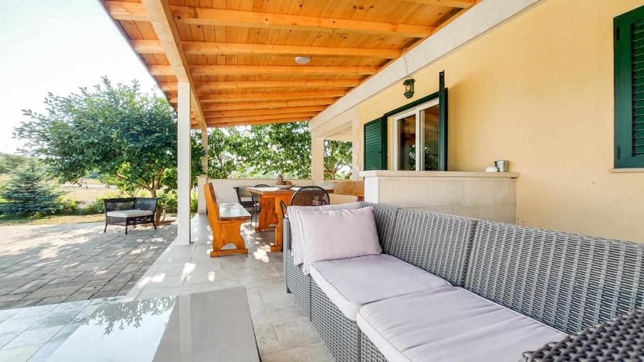 Villa Legacy Krusvar Екстер'єр фото