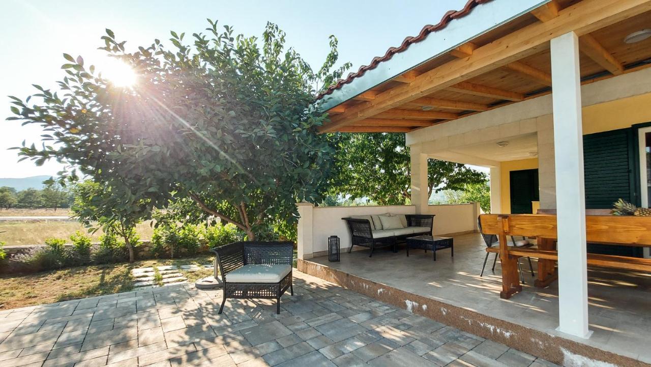 Villa Legacy Krusvar Екстер'єр фото