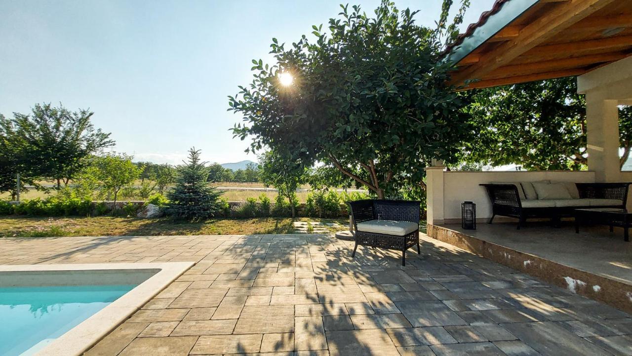 Villa Legacy Krusvar Екстер'єр фото