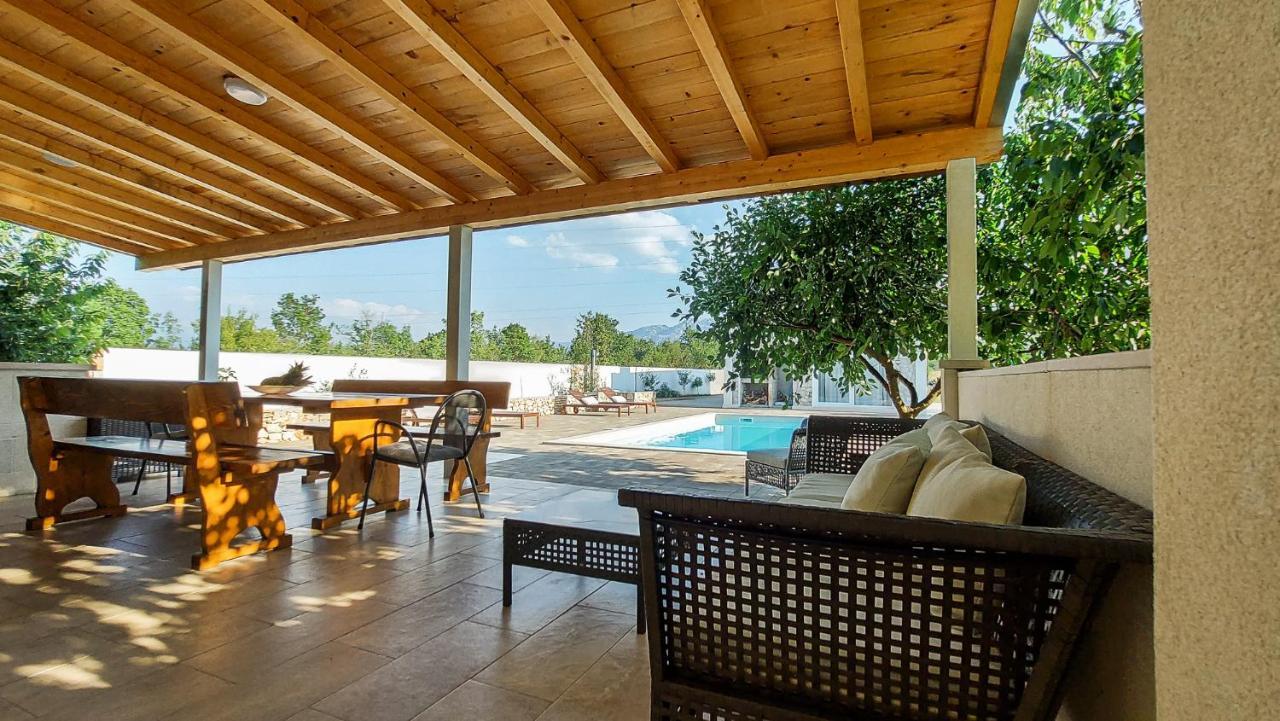 Villa Legacy Krusvar Екстер'єр фото