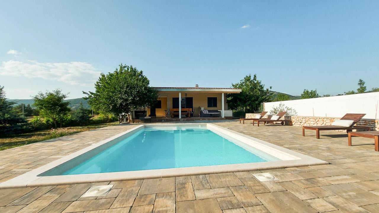 Villa Legacy Krusvar Екстер'єр фото