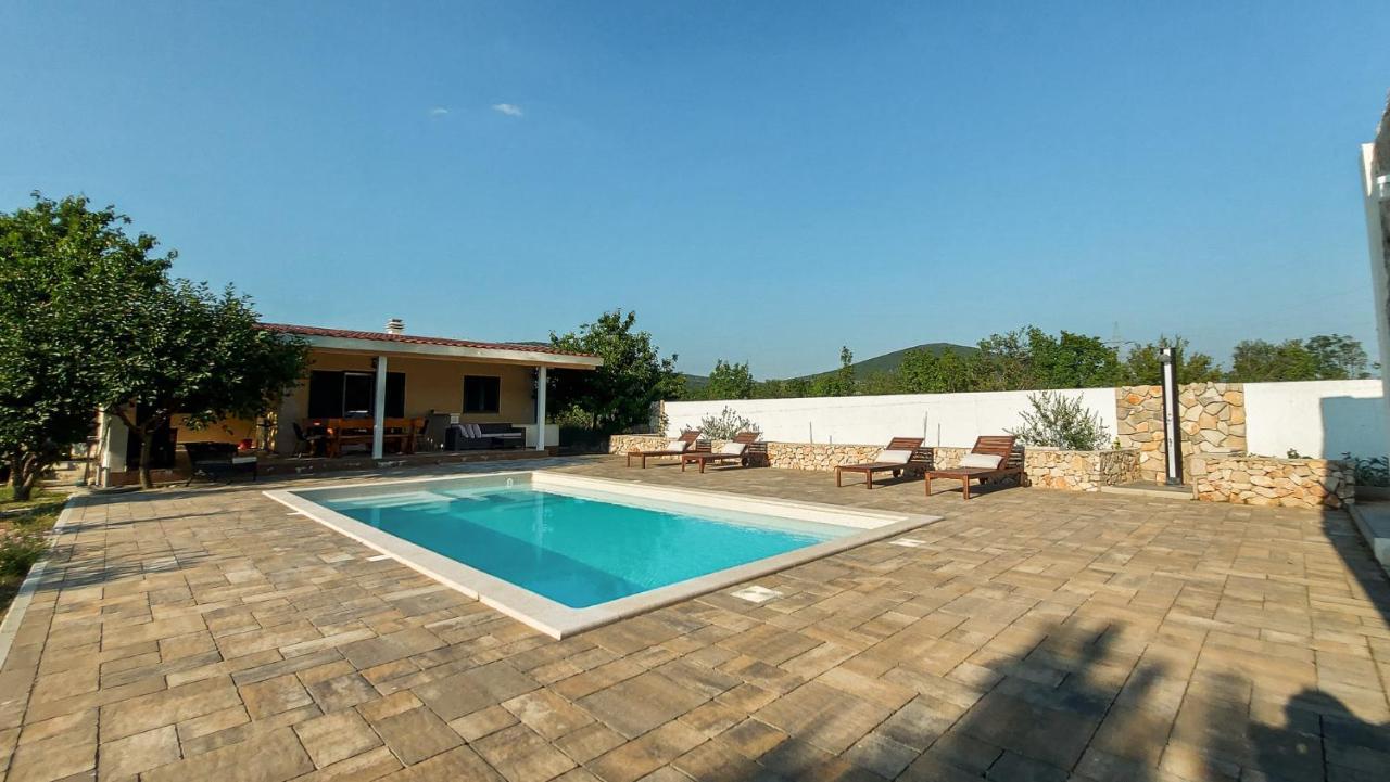 Villa Legacy Krusvar Екстер'єр фото