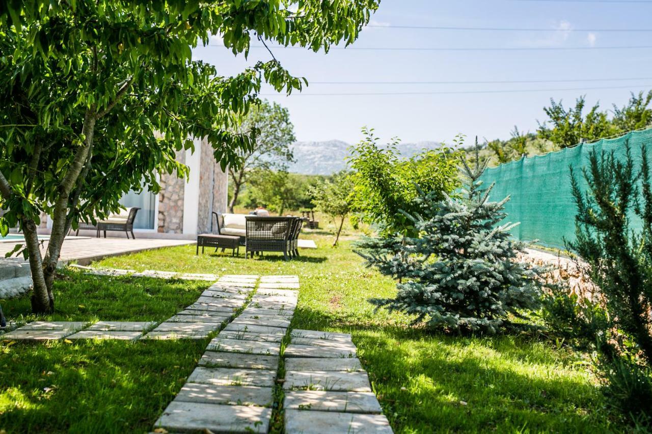 Villa Legacy Krusvar Екстер'єр фото